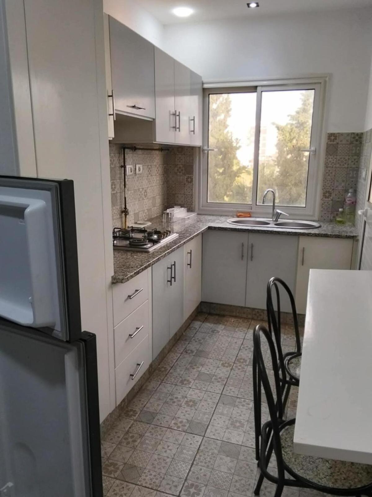 Haute Standing En Face El Ksar Apartment *